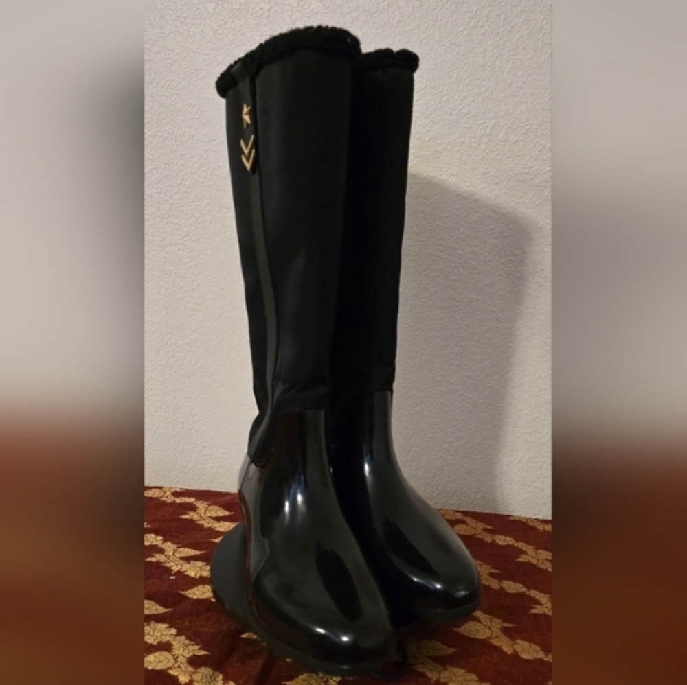 Tommy Hilfiger Black Over-the-Knee Glossy & Fleece-Trim Boots